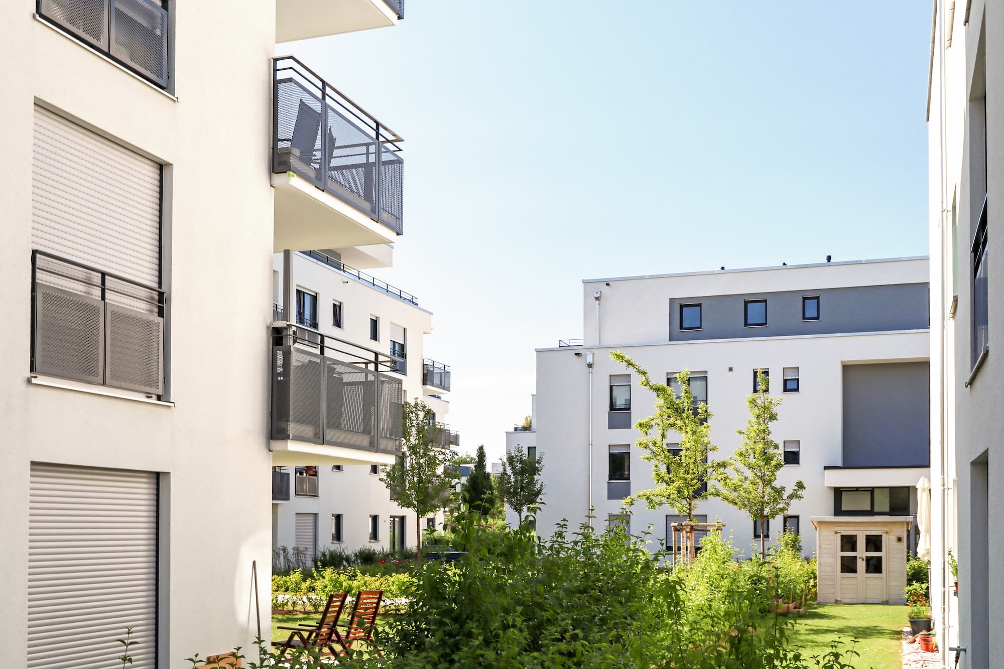 ADOBESTOCK_277597591 | Rapide volet Entreprise de volets roulants à Strasbourg : comment bien choisir son prestataire ? Bischwiller 1
